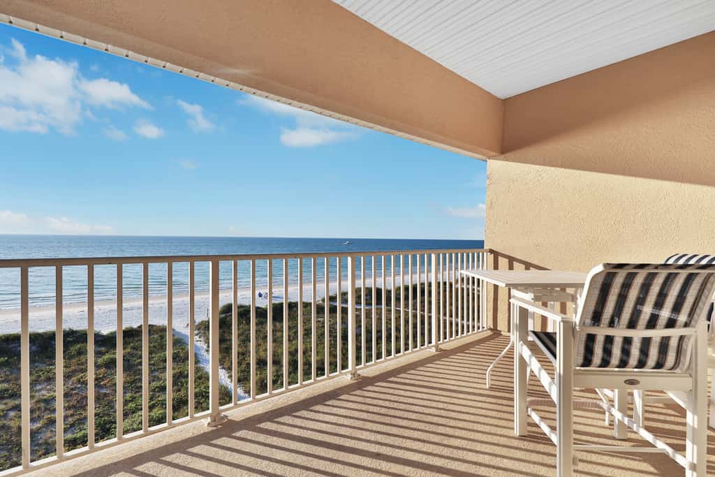 Beachfront condo with pool hot tub and Gulf views from the balcony