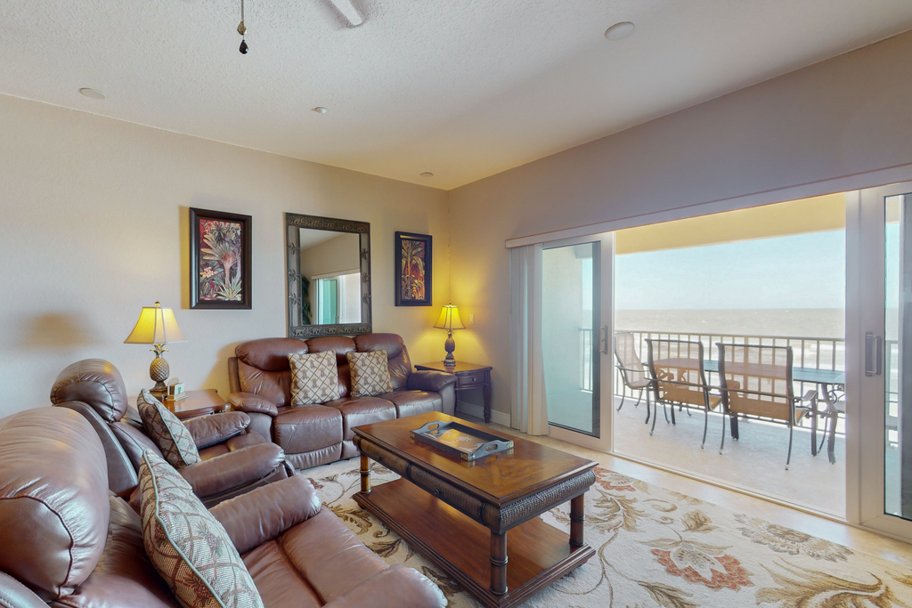 Welcoming Gulf front condo with pool and hot tub direct beach access