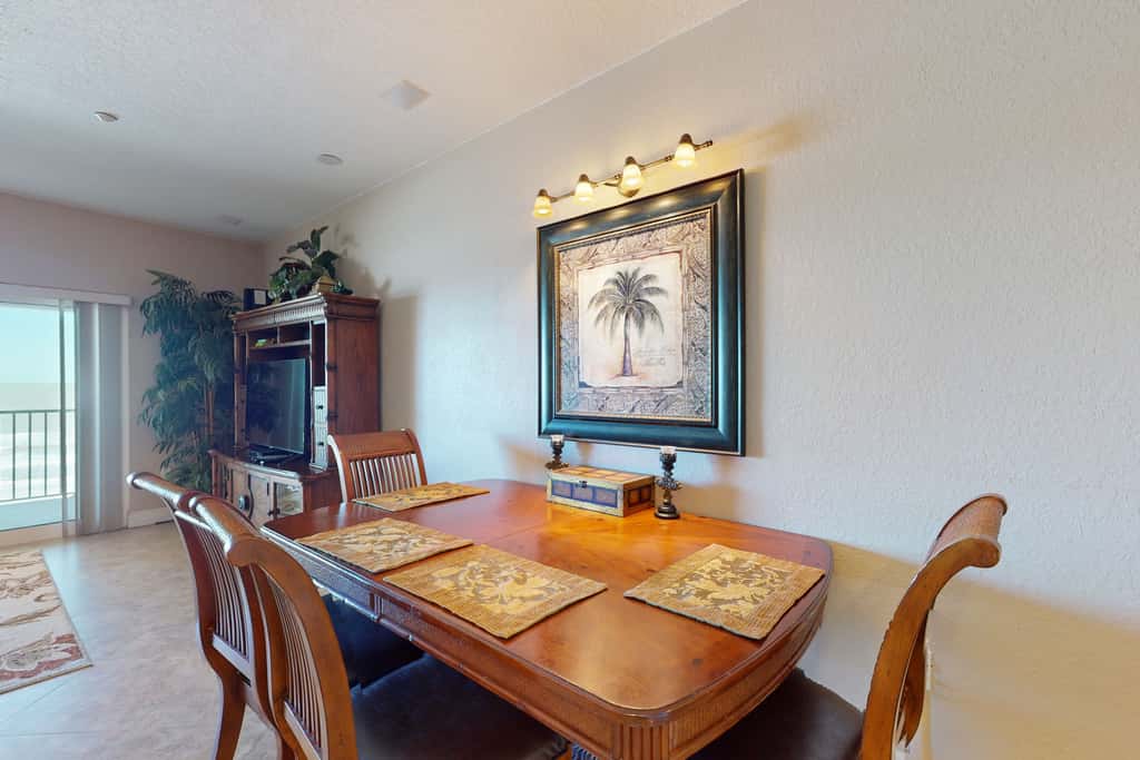 Welcoming Gulf front condo with pool and hot tub direct beach access