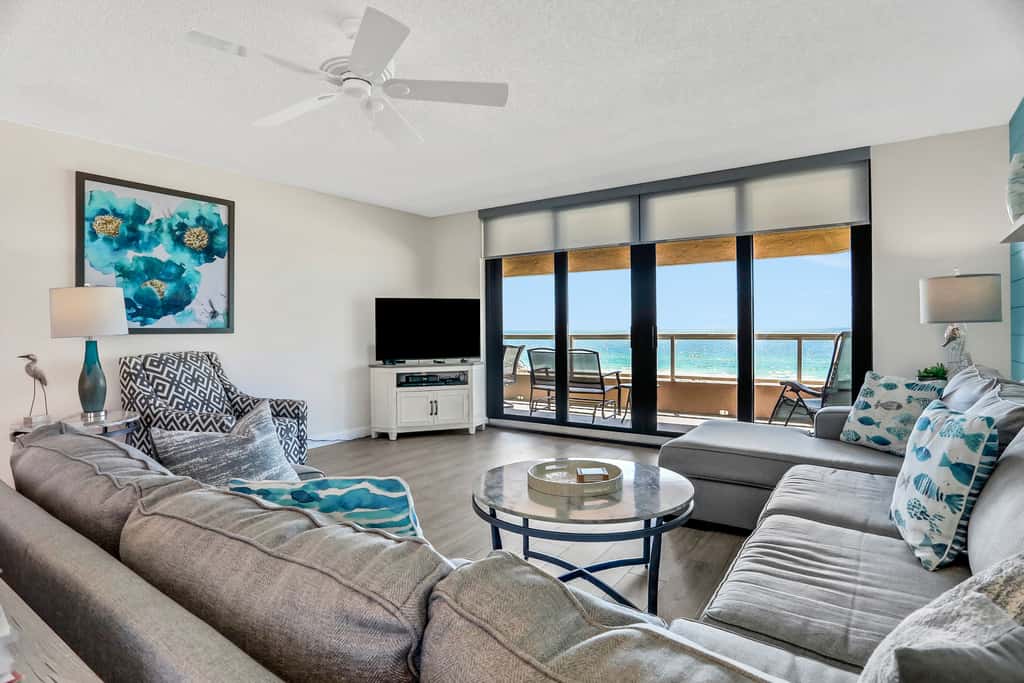 Vibrant ocean view condo with hot tub tennis court pool WD balcony and grill