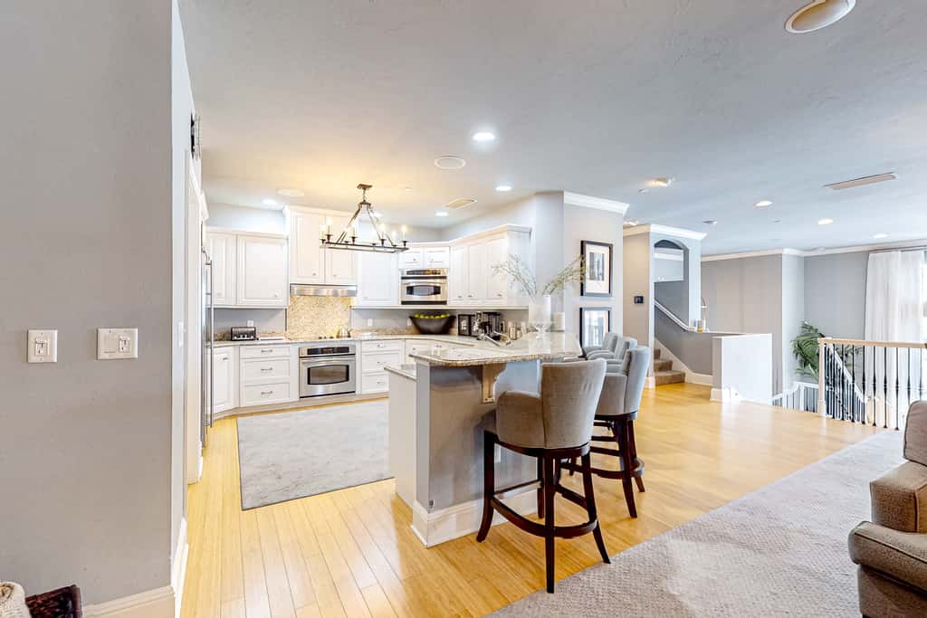 Dog Friendly Retreat w/Bay Views, Pool, Spa & Onsite Marina