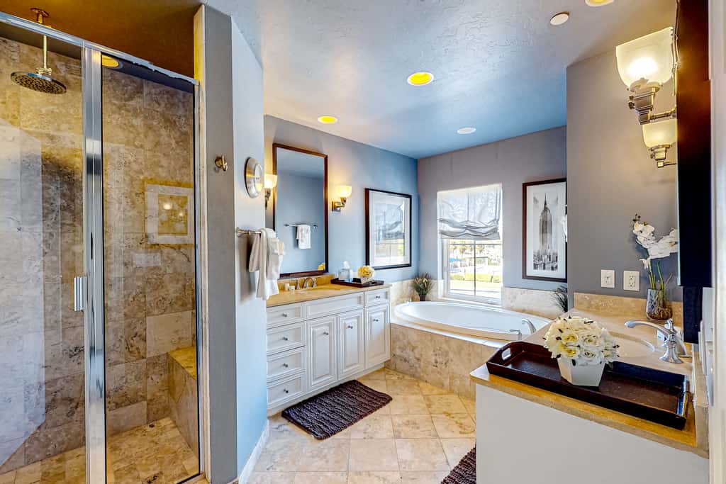 Dog Friendly Retreat w/Bay Views, Pool, Spa & Onsite Marina