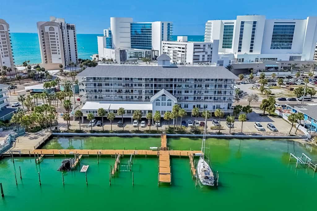 Schantzis on the Gulf 201