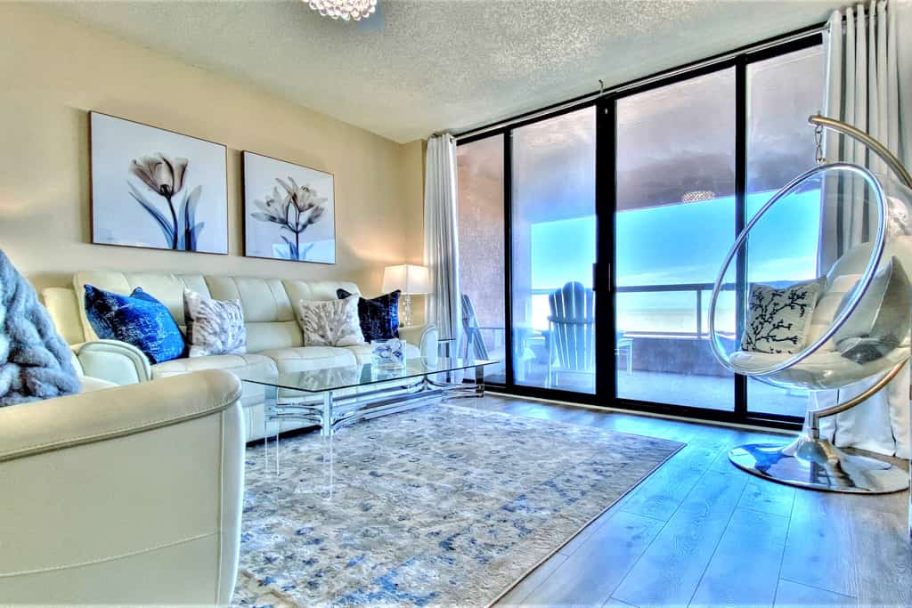 Crescent Beach Club