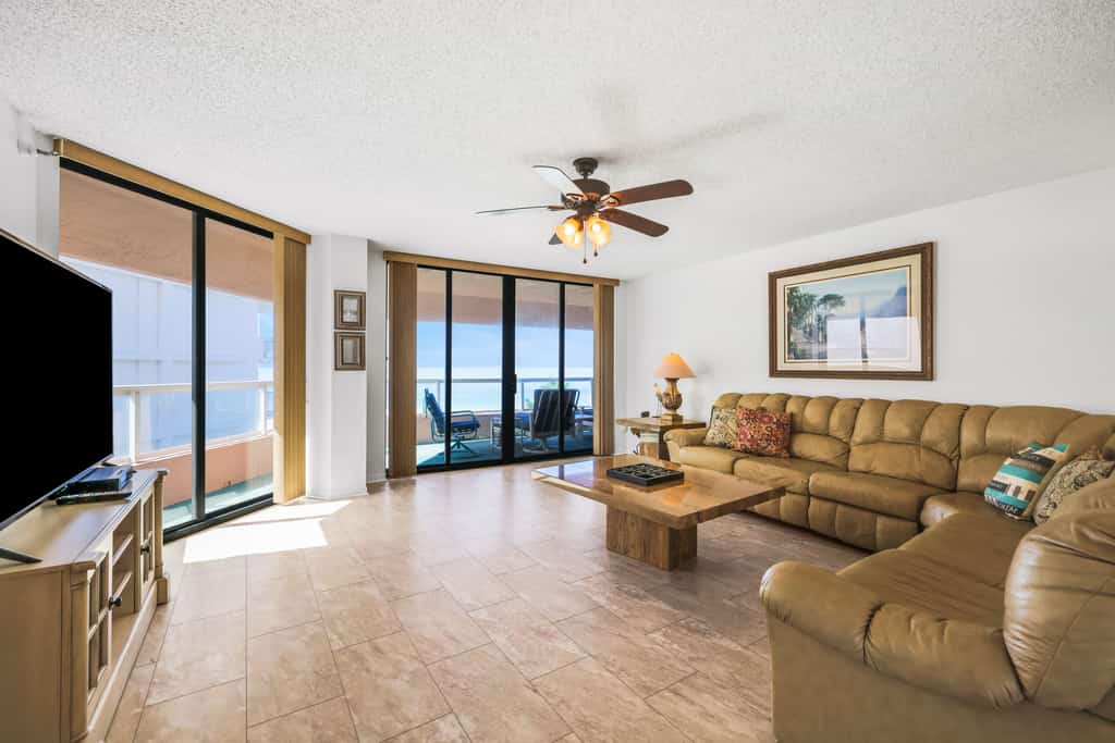 Crescent Beach Club