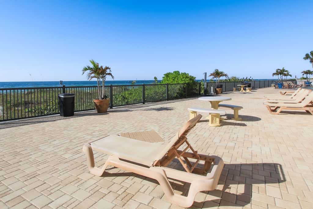 Gulf front condo with pool amazing views and central AC dog friendly