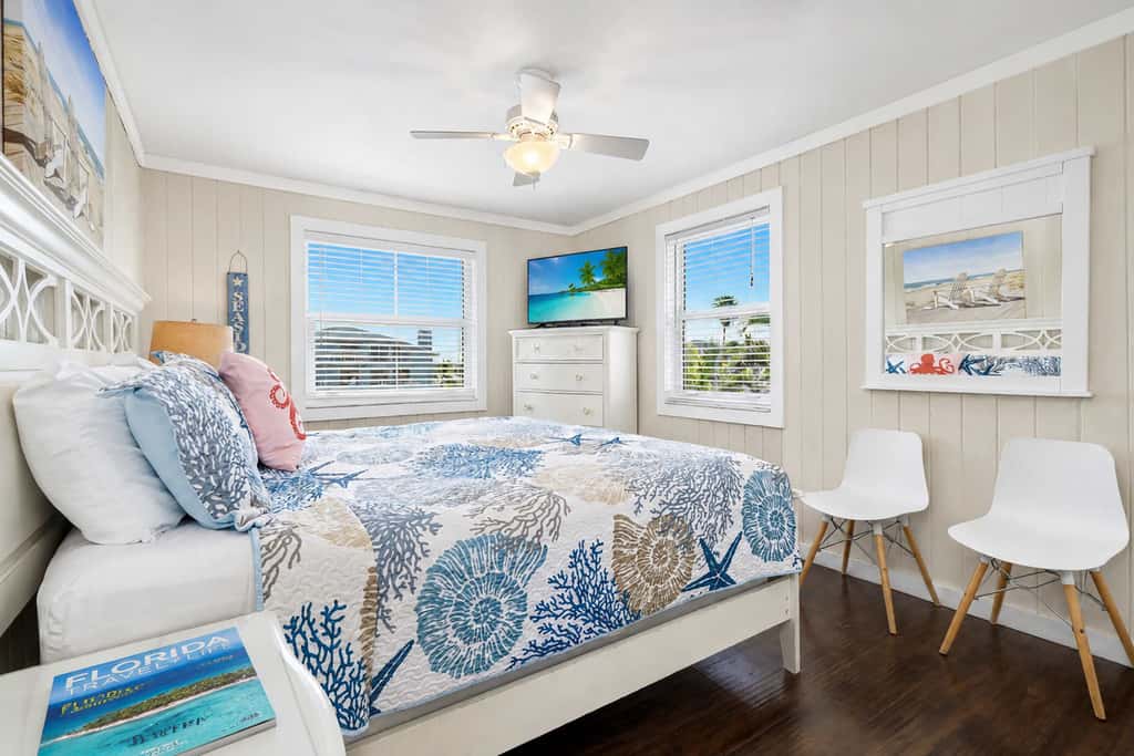 Delightful condo with beach and pool access washer dryer