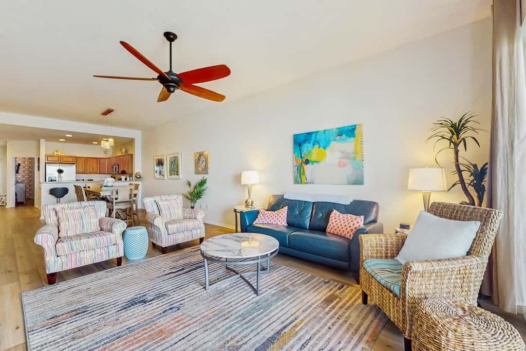 Dog friendly bayfront 4th floor condo with bay views heated pool and spa WD