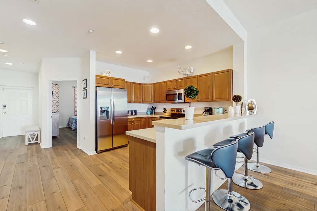 Dog friendly bayfront 4th floor condo with bay views heated pool and spa WD