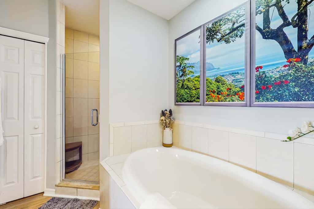 Dog friendly bayfront 4th floor condo with bay views heated pool and spa WD
