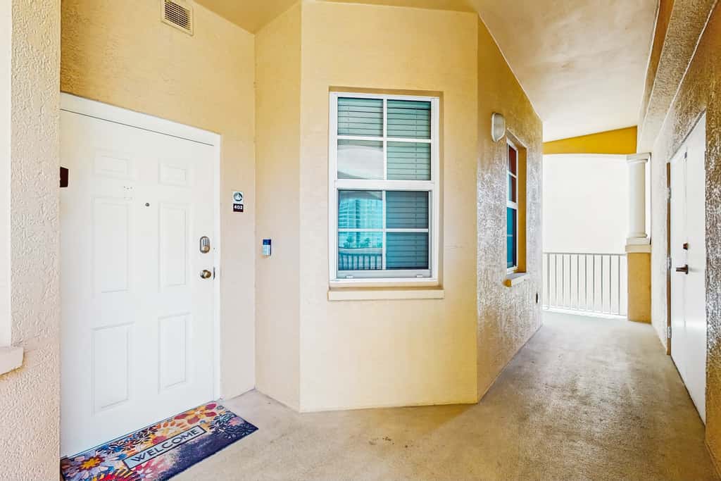 Dog friendly bayfront 4th floor condo with bay views heated pool and spa WD