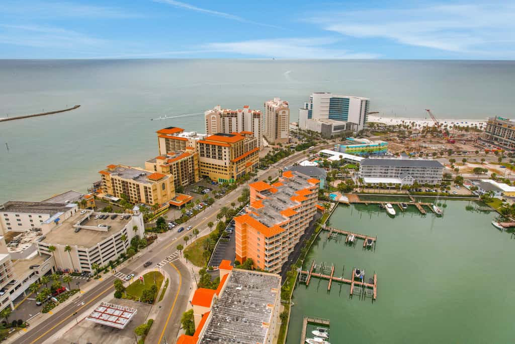 Dog friendly bayfront 4th floor condo with bay views heated pool and spa WD
