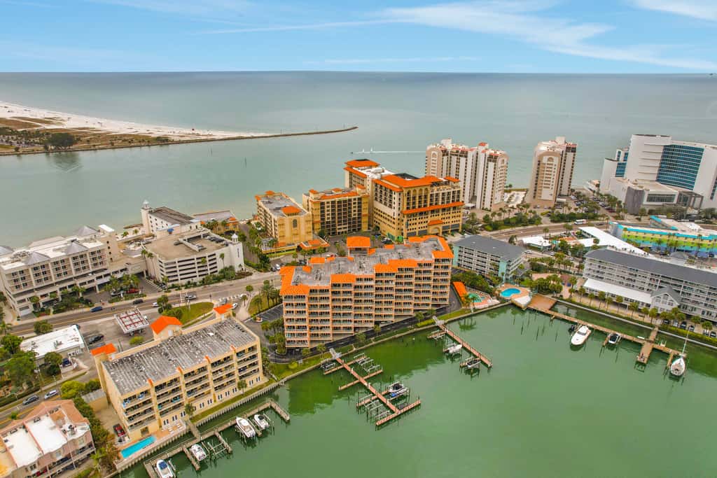 Dog friendly bayfront 4th floor condo with bay views heated pool and spa WD