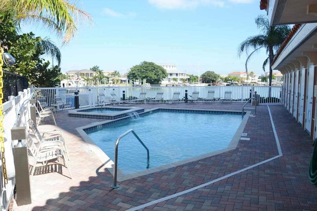 Dog friendly bayfront 4th floor condo with bay views heated pool and spa WD