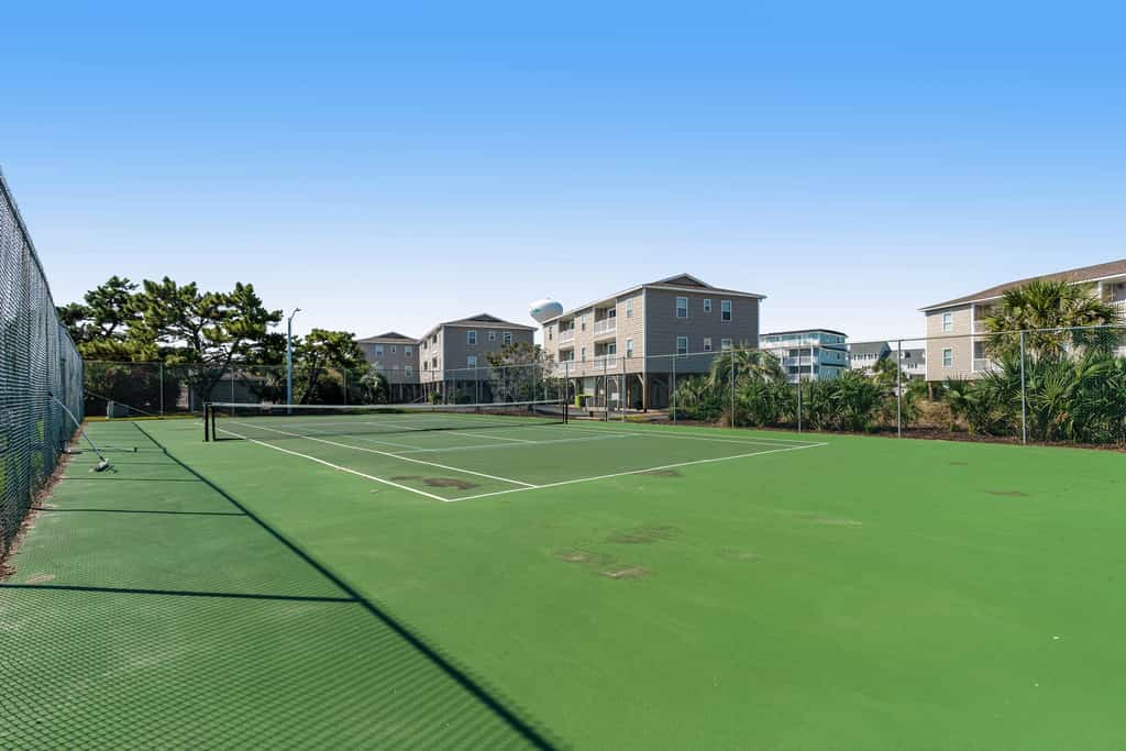 Starboard #16C: Across from beach, pool, deck