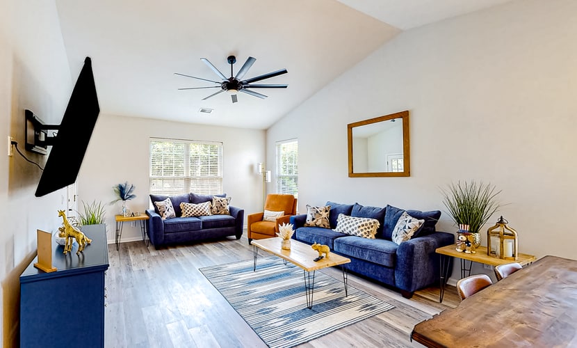 Family Tides- Sandpiper Bay: Shared pool