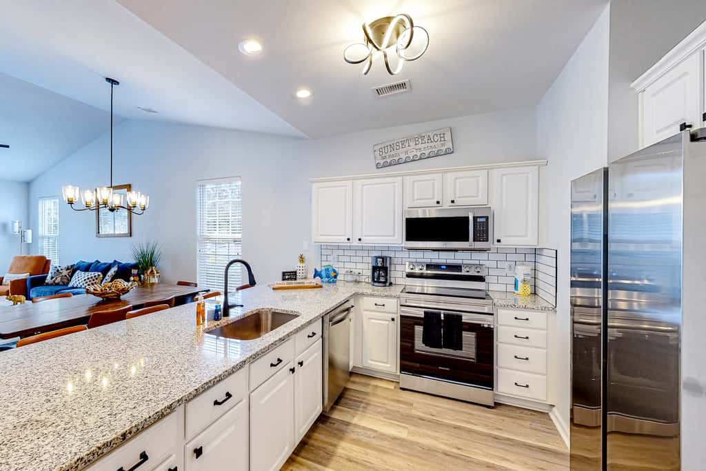 SB40  Family Tides - Sandpiper Bay