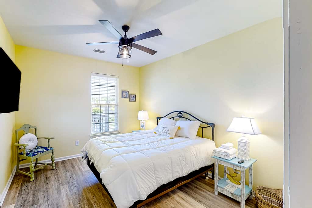 SB40  Family Tides - Sandpiper Bay