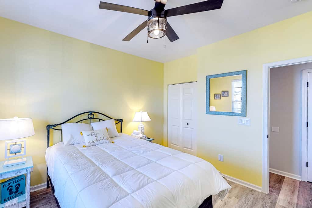 SB40  Family Tides - Sandpiper Bay