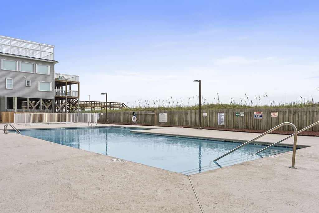 Kat Cove 2: Oceanfront condo, direct beach access