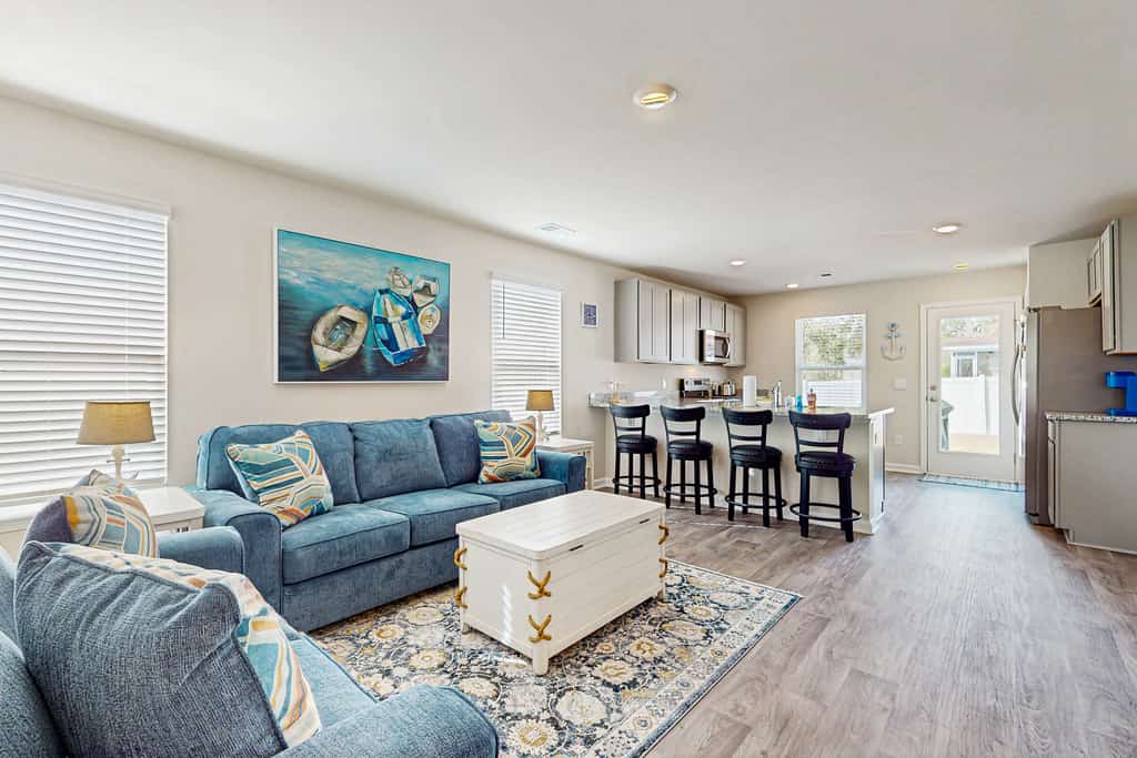 Whispering Breeze: Near golf courses and beach