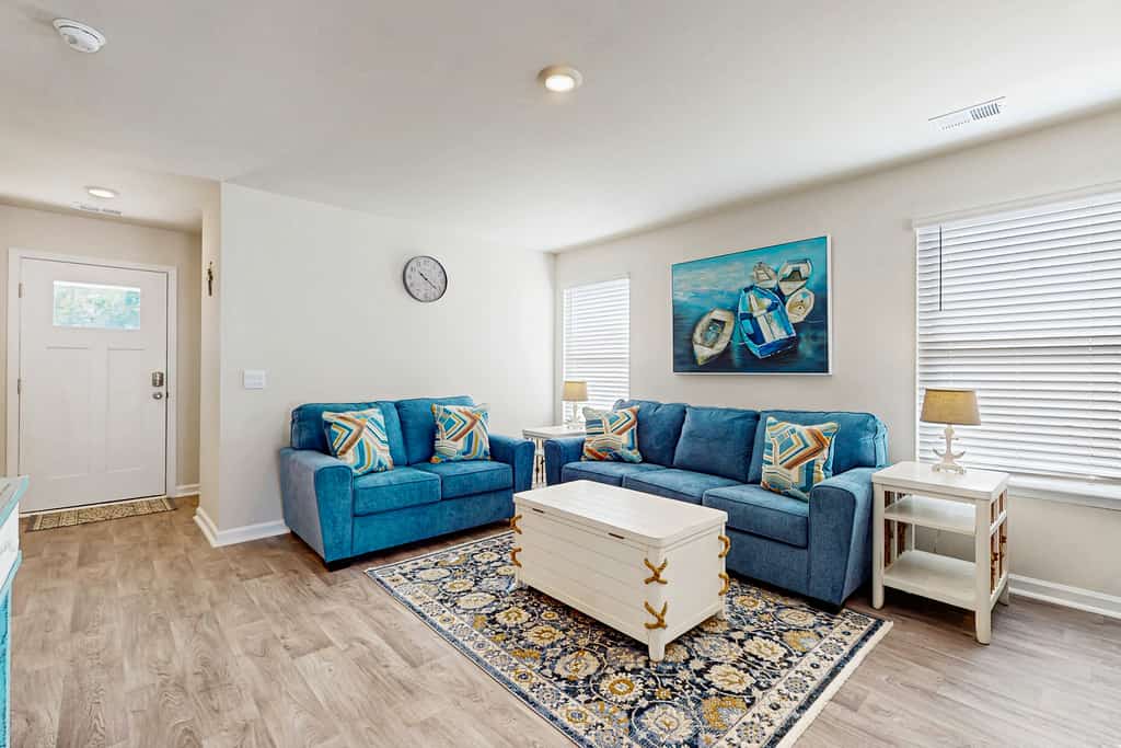 Whispering Breeze: Near golf courses and beach