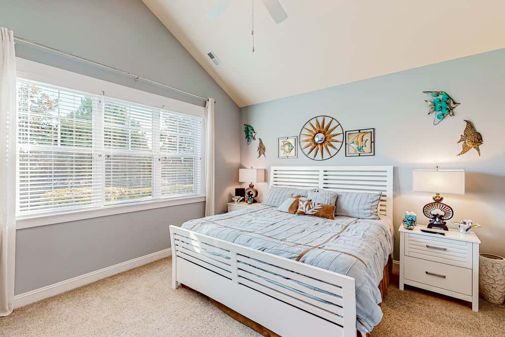 STJ14 Beach Cove Charmer