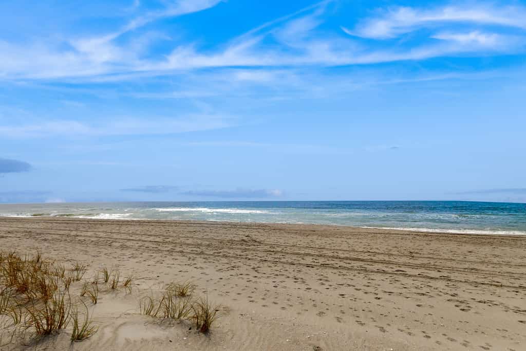 Fun-Filled Beachfront House w/Free WiFi, Private Washer/Dryer, AC, Patio, Deck