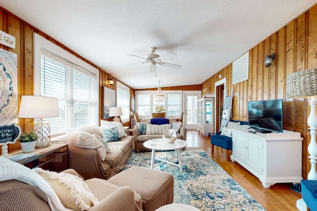Beachside Cottage: Charming Dual-Suite Beachside Cottage | Ocean Views on Porch | Steps to Sand