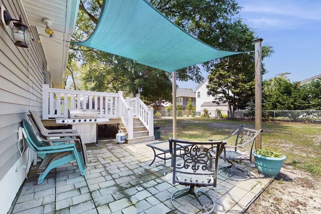 Easy Stay OKI: Near Beach, Enclosed Yard, Bikes!