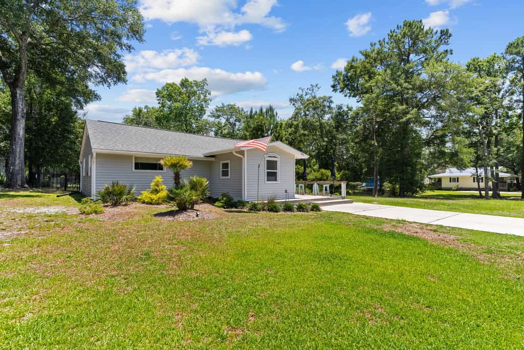 Gone Intracoastal: Dog Friendly, Fenced Yard