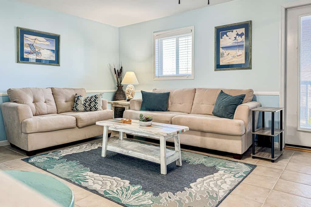 The Turquoise Pearl: Waterfront, pool, dock access