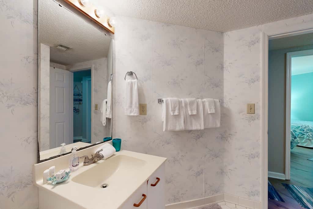OIB73 Kat Cove 1