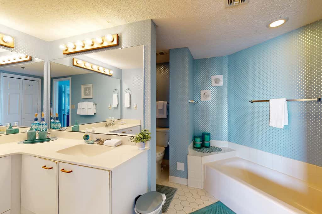 OIB73 Kat Cove 1
