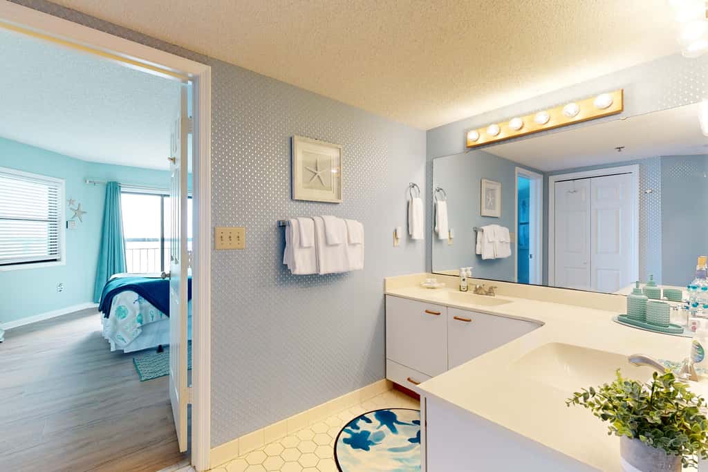 OIB73 Kat Cove 1