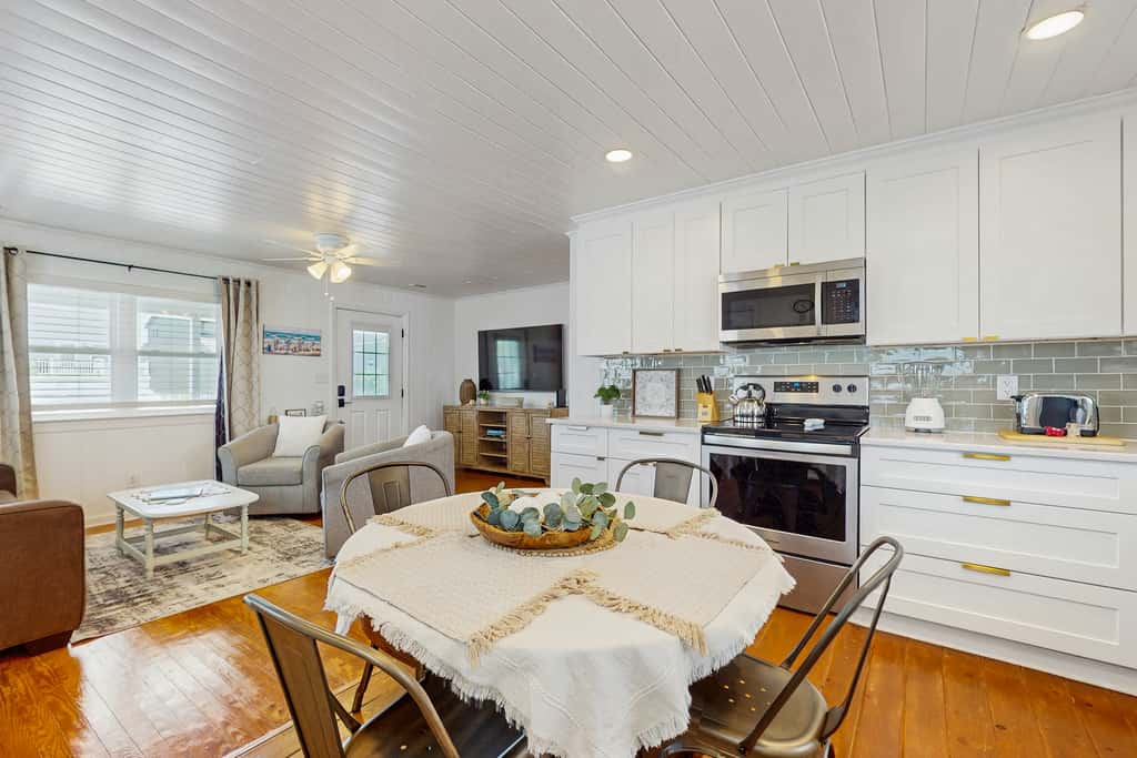 OIB86 The Beach House