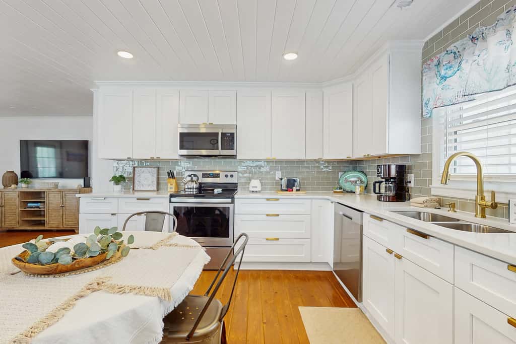 OIB86 The Beach House