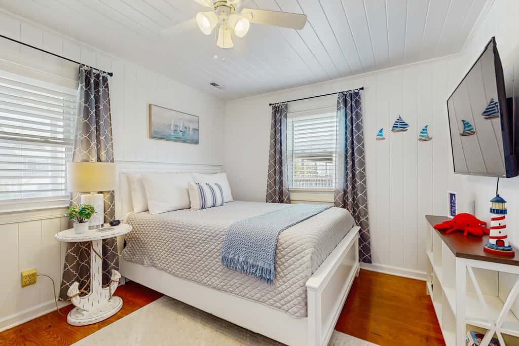 OIB86 The Beach House