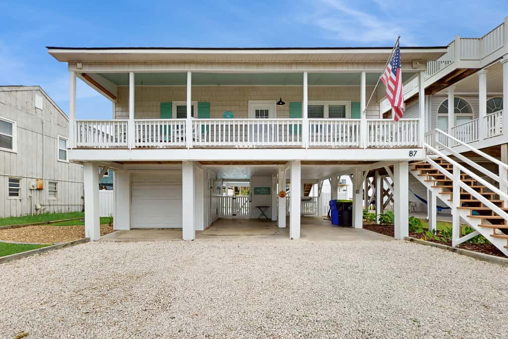 OIB86 The Beach House