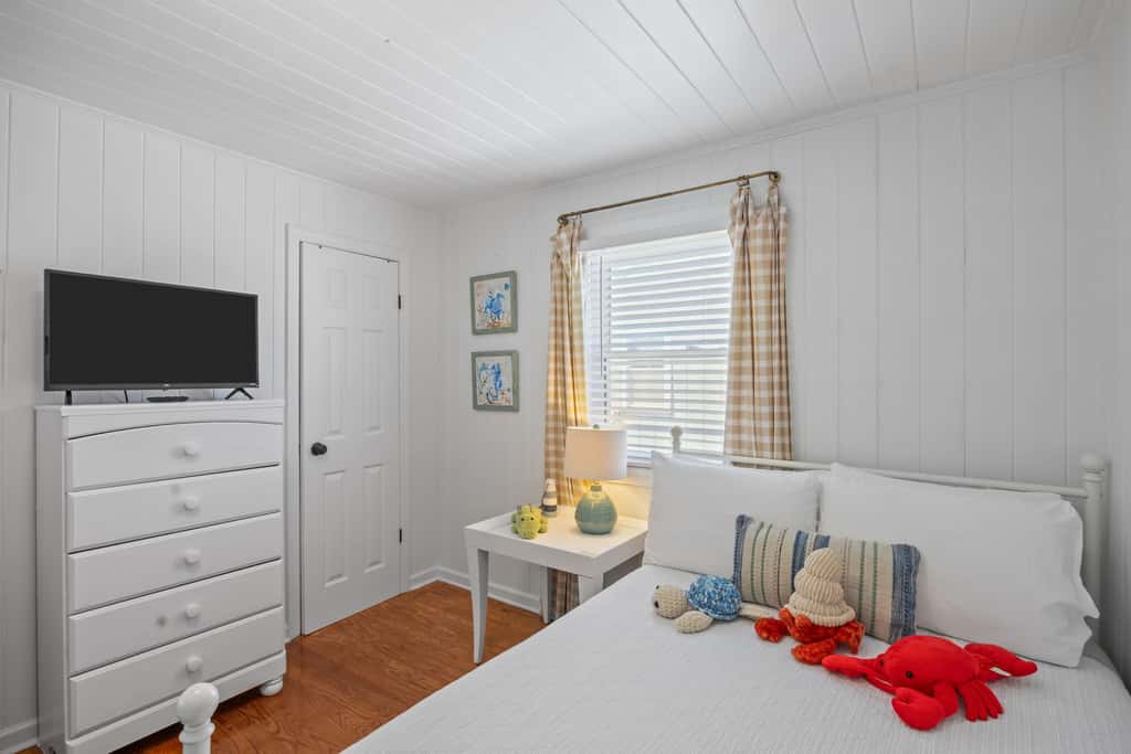 OIB86 The Beach House