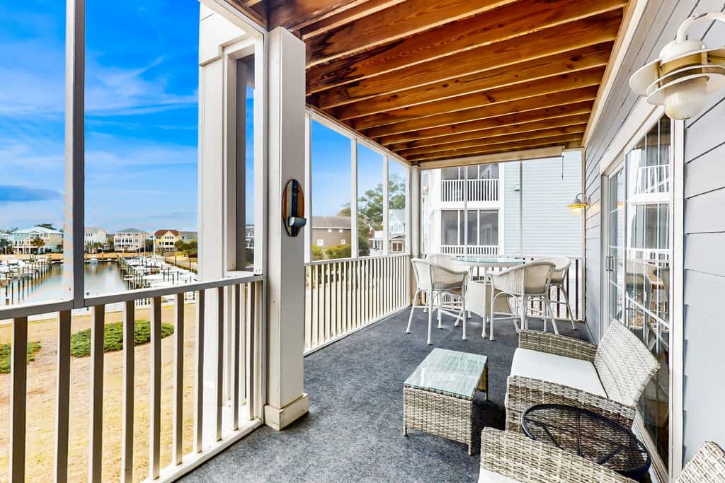 STJ16 Mystic Marina, Unit 204