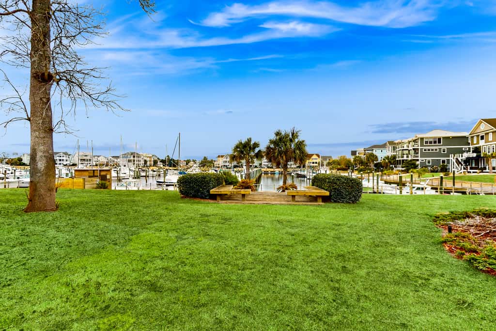 STJ16 Mystic Marina, Unit 204