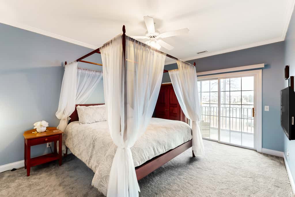 STJ16 Mystic Marina, Unit 204