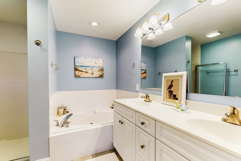 STJ16 Mystic Marina, Unit 204