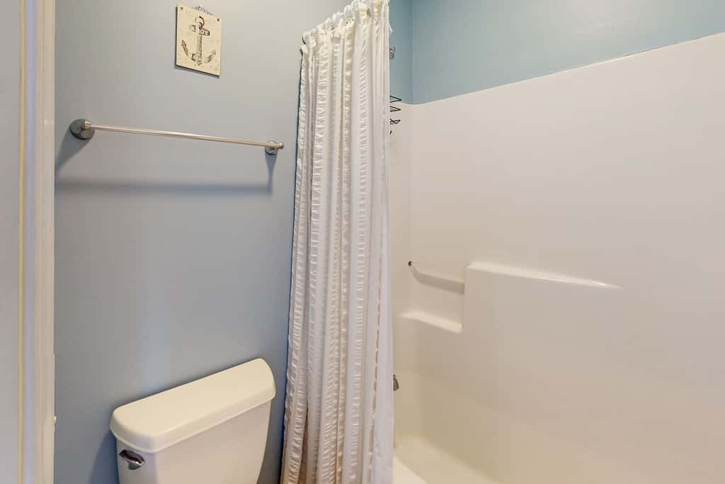 STJ16B Mystic Marina, 204B