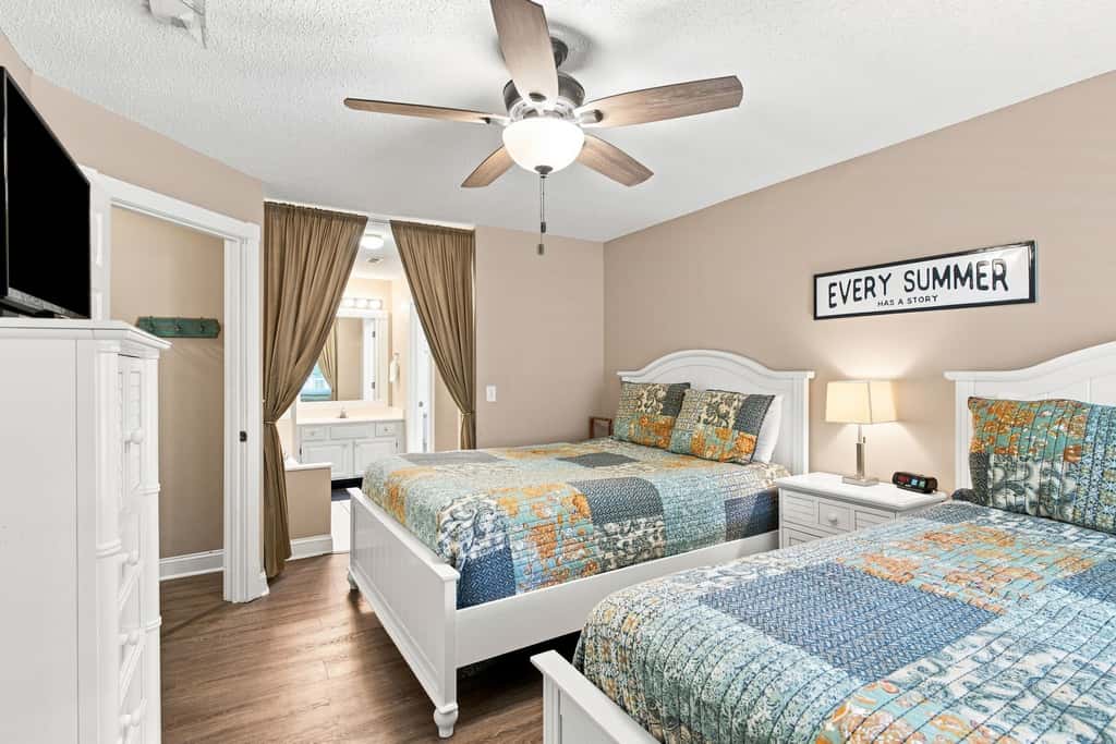 SB05 Blue Heron Hideaway
