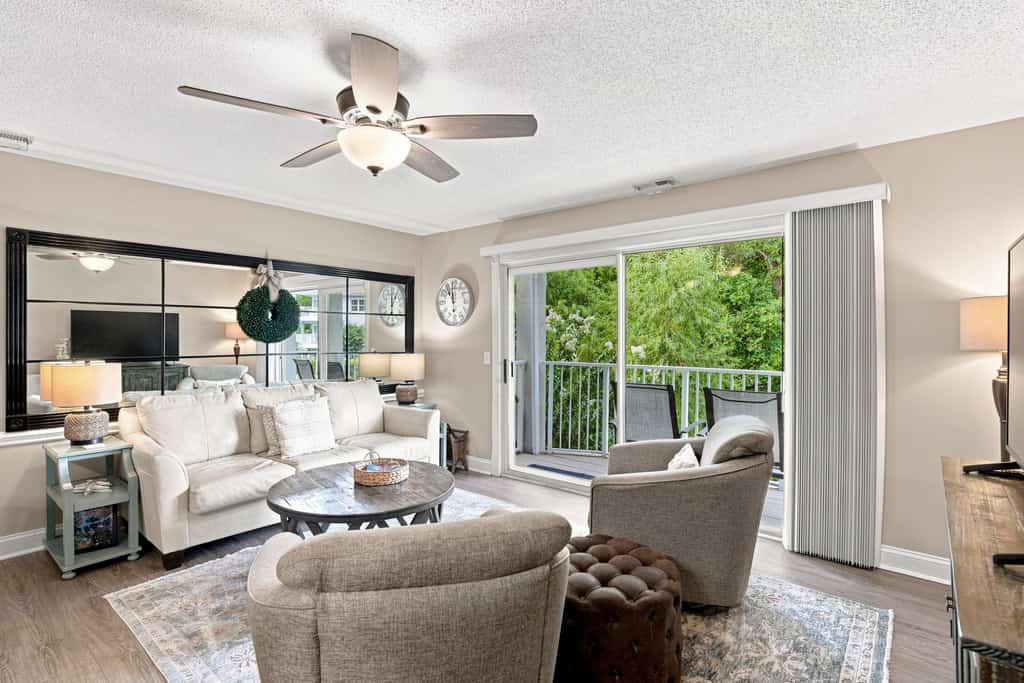 Colony II at Oyster Bay Condo | Pool, Gym, Grill Areas & Hot Tub