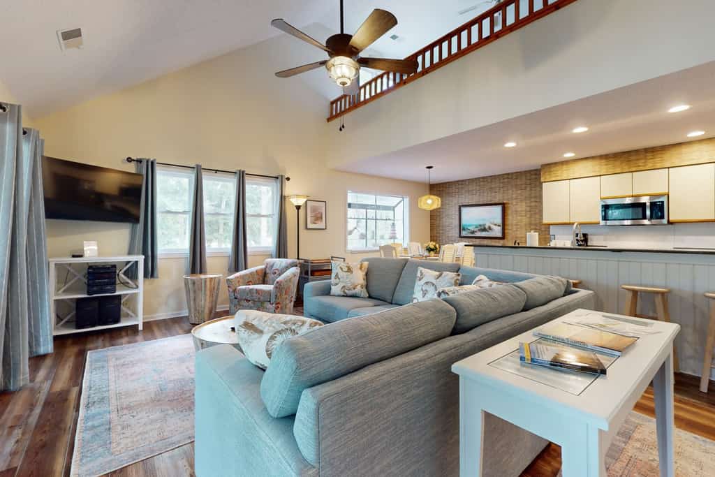 Clubhouse Villa 2BR: Near golf, beach, amenities