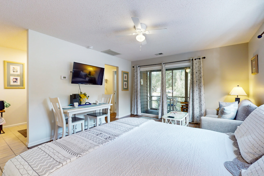 SB25B Clubhouse Villa Mini-Suite