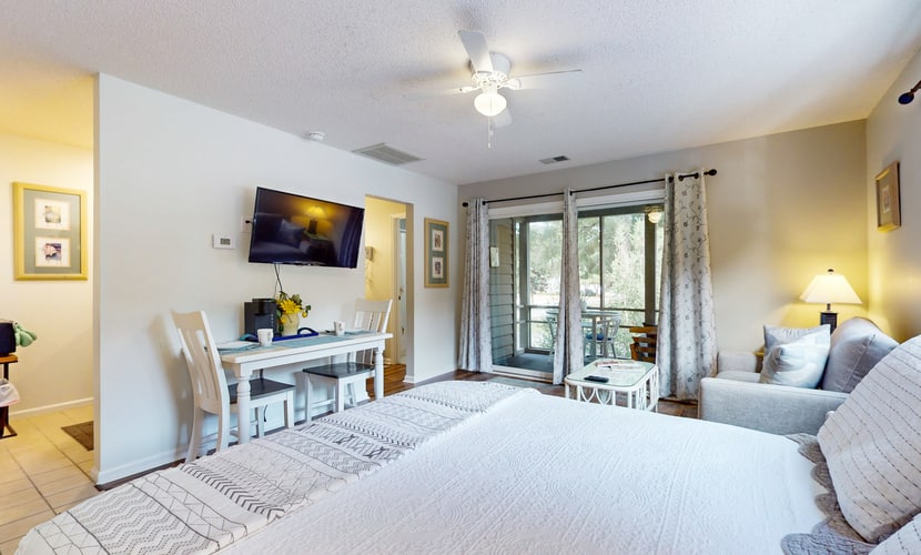 Clubhouse Villa Mini-Suite: Close to golf, beach